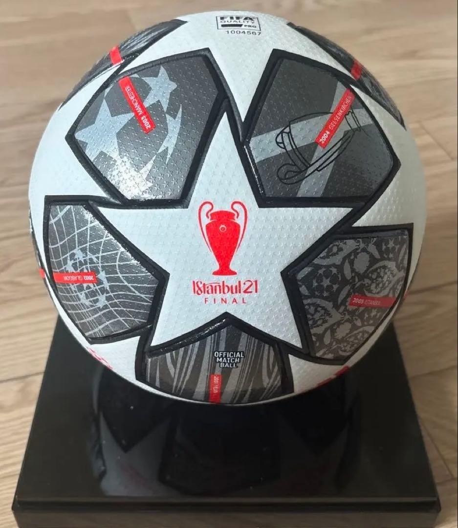 サッカーボール　フィナーレ　公式球　20-21シーズン　チャンピオンズリーグ