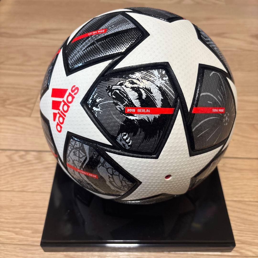 サッカーボール　フィナーレ　公式球　20-21シーズン　チャンピオンズリーグ