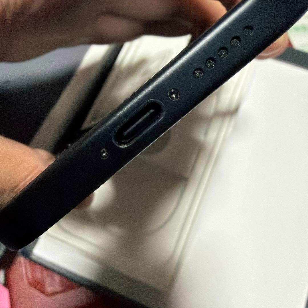 それがし 　iPhone16 128gb ブラック　箱付き　フィルム付き