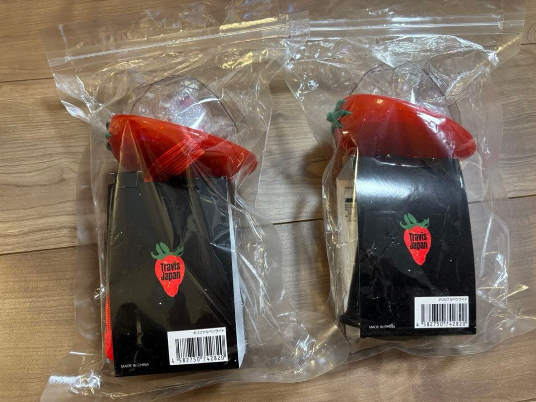 TravisJapan ペンライト　's travelers ２本セット