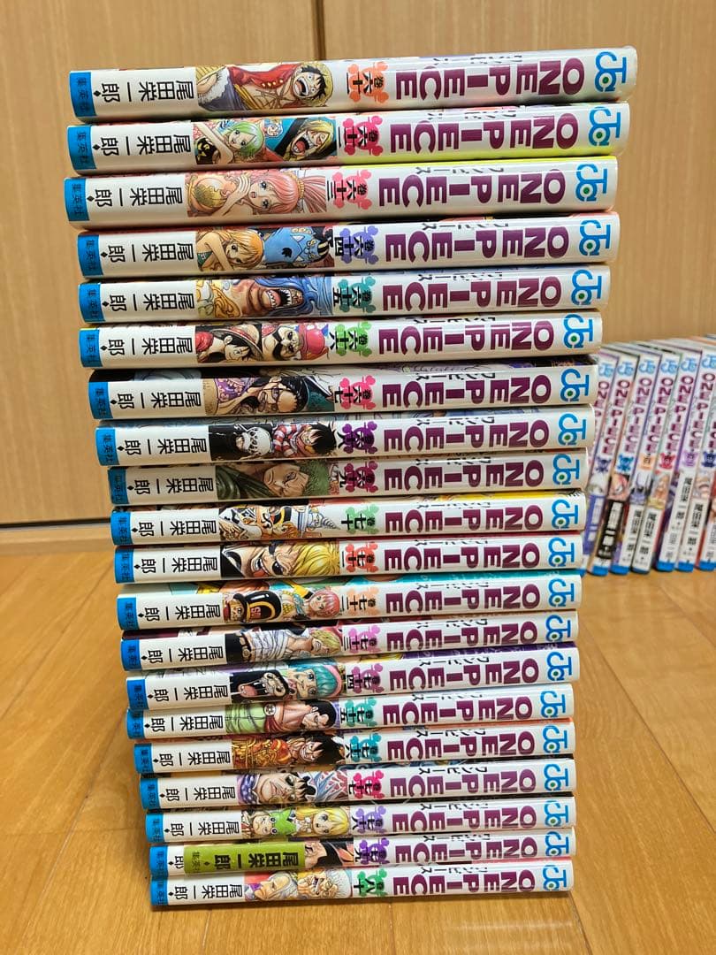 ONE PIECE110巻まで＋関連本10冊＋Bookカバー2個、シール付き
