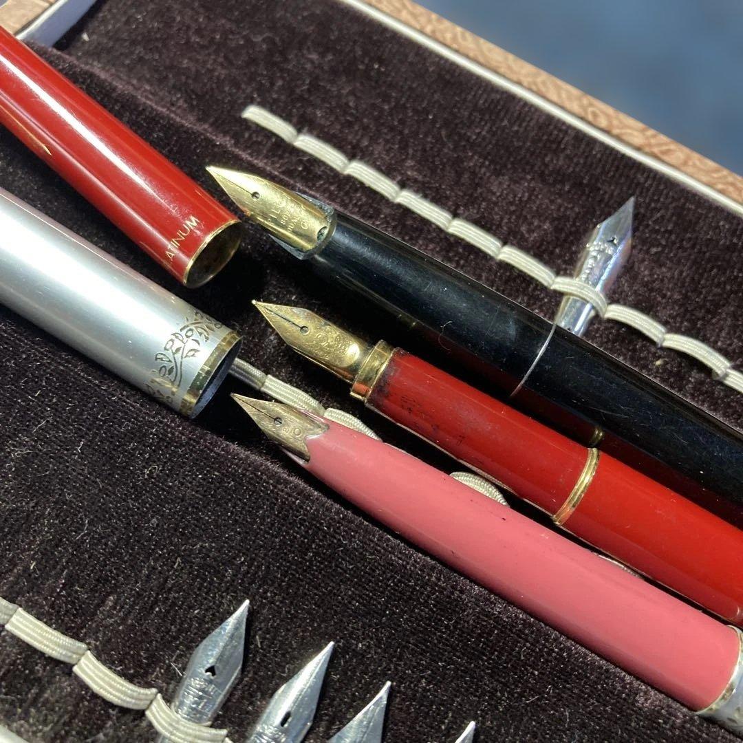 ( ´ ▽ ` )ノ18金ニブとか昔の万年筆なんだけど 書けるか分からないなぁ〜