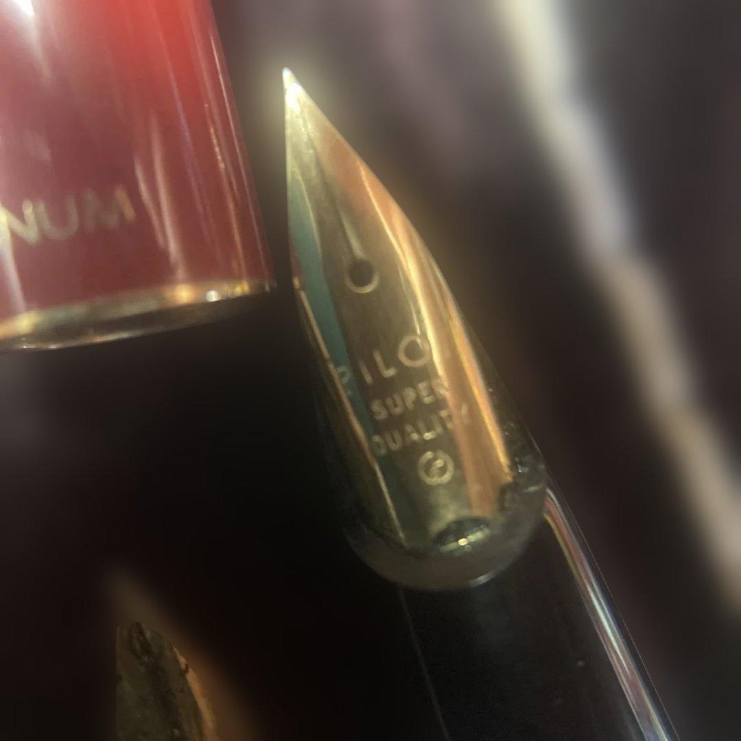 ( ´ ▽ ` )ノ18金ニブとか昔の万年筆なんだけど 書けるか分からないなぁ〜