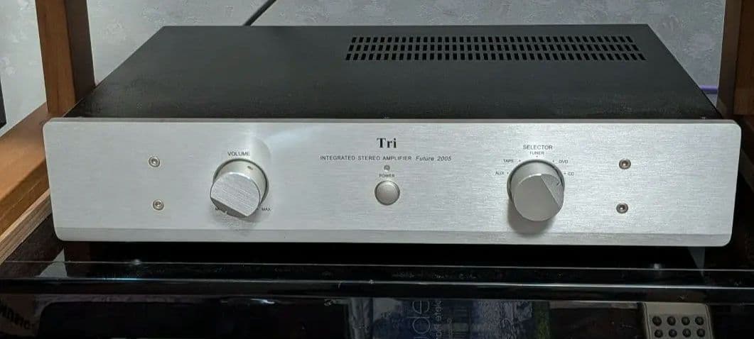 Tri （Triode）プリメインアンプ《 Future 2005 》元箱あり！