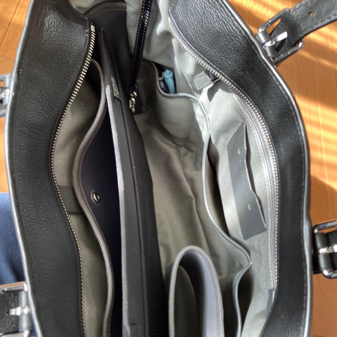 COLE HAAN ブラック ビジネスバッグ