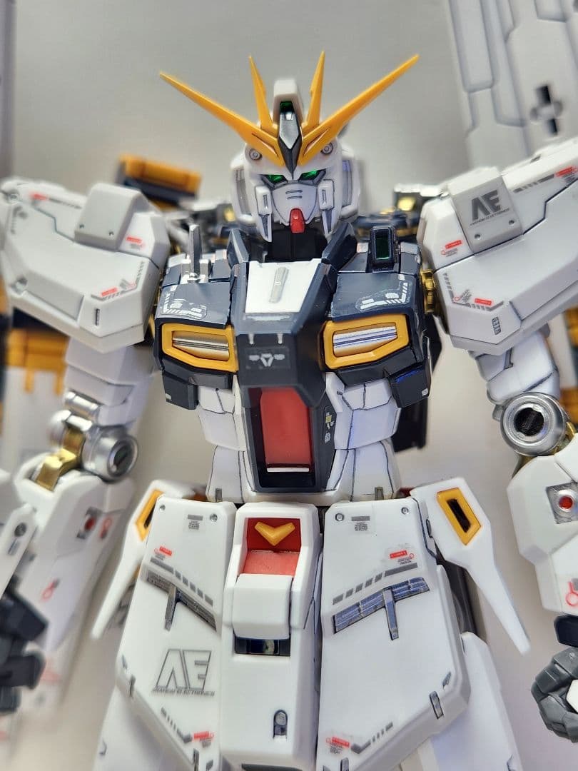 RG νガンダム(ダブル・フィン・ファンネル装備型)