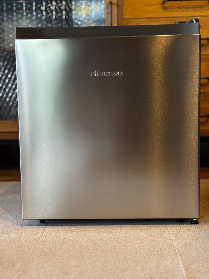 2025年製Hisense 冷蔵庫 シルバー