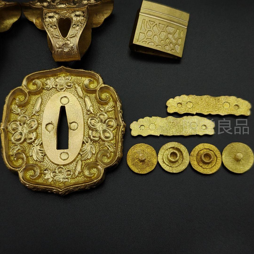 年末セール　太刀金具　桜紋　刀鍔　目貫　縁頭　切羽　鐺　柄鞘一式金具　銅製