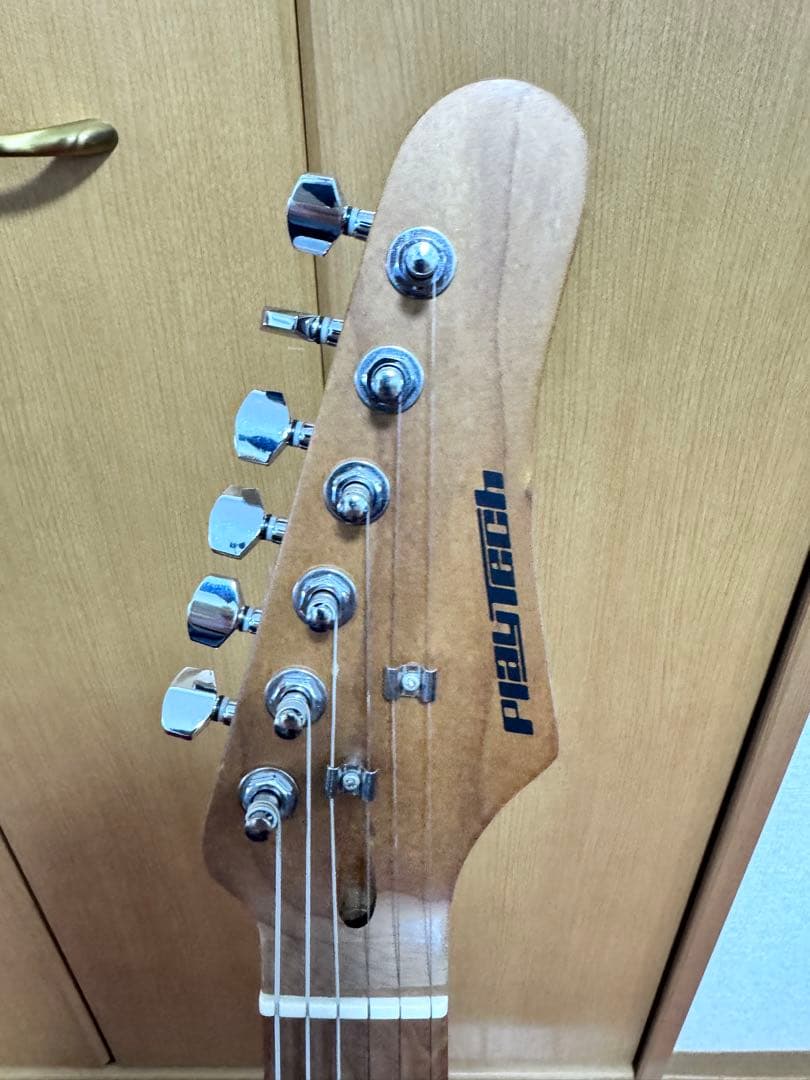 PLAYTECH ストラトキャスター Gold カーボナイズドメイプルネック