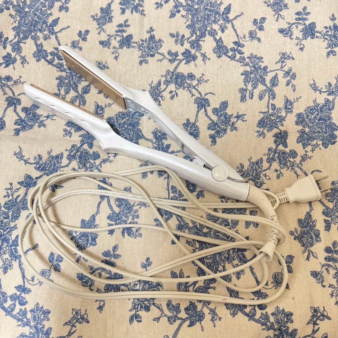 KINUIO ストレートヘアアイロン ホワイト