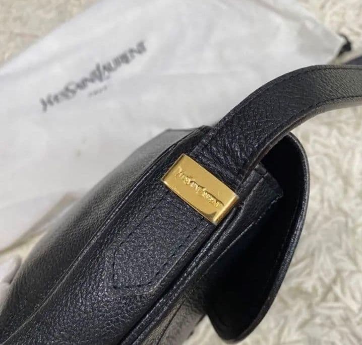 イヴサンローラン　サンローラン ゴールド金具ショルダーバッグ ヴィンテージ