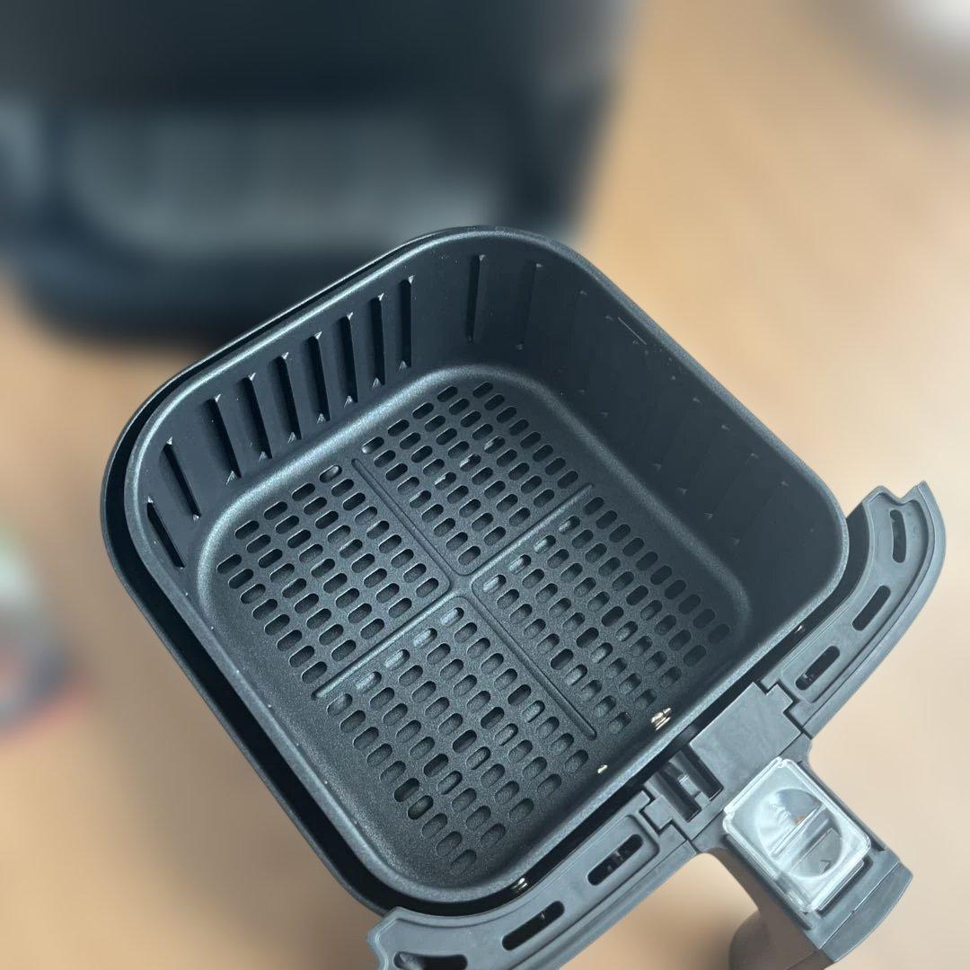 COSORI ノンフライヤー 3.5リットル本体と付属品