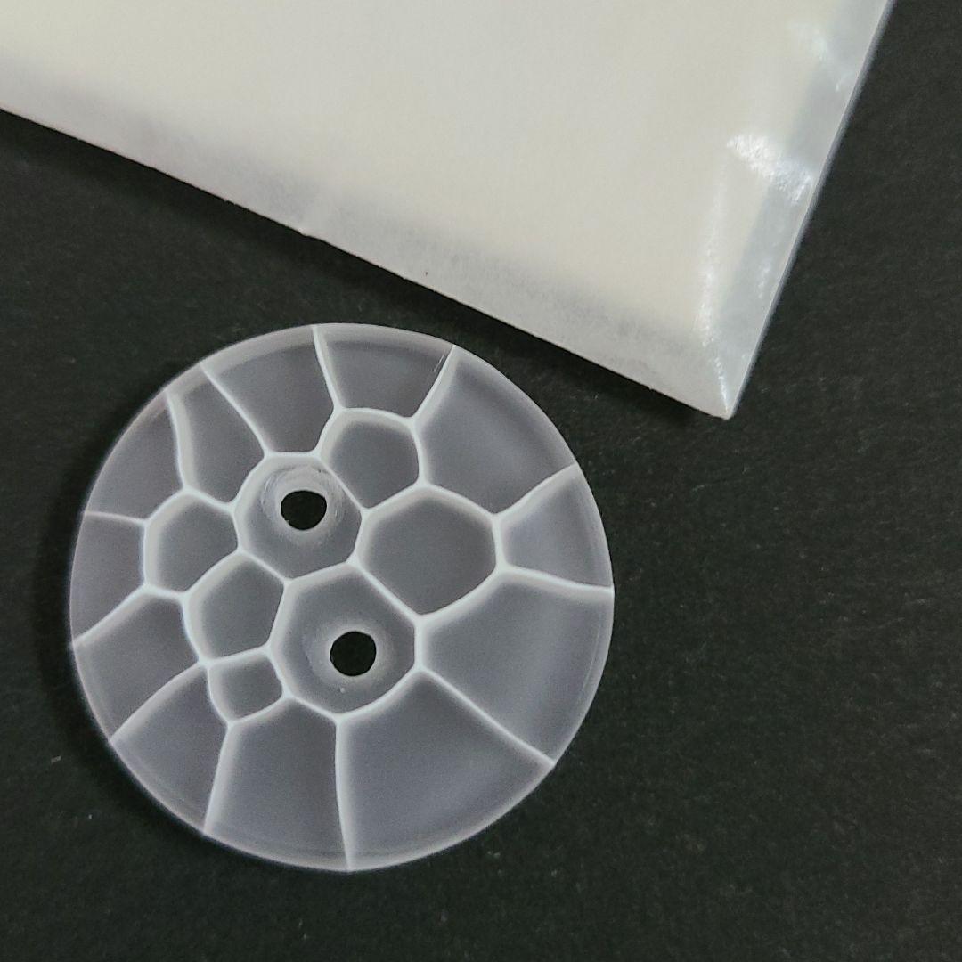 ガラス作家　時澤真美　タブレット　ボタン　ガラスボタン