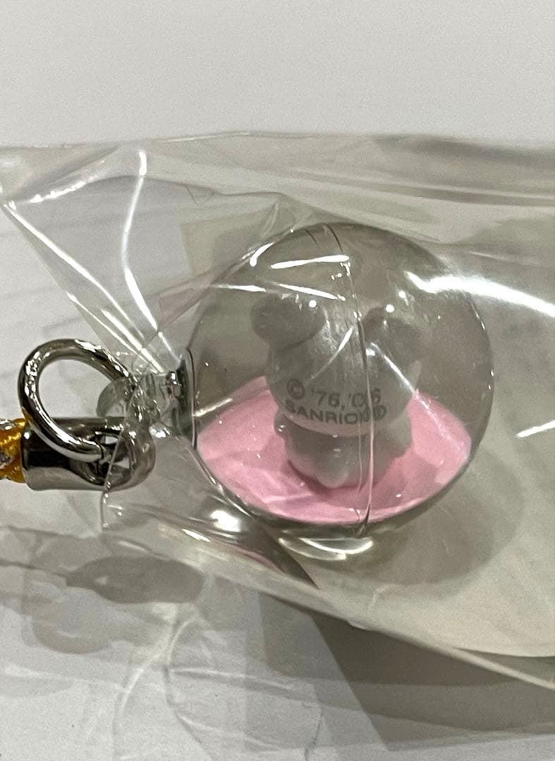 K*i様 ハローキティ 根付 ストラップ【希少】 十二支　子　水入り丸玉根付け