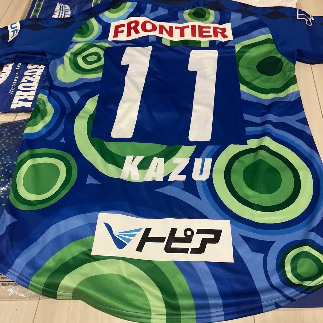 三浦知良選手　直筆サイン入りユニフォーム&応援グッズ一式