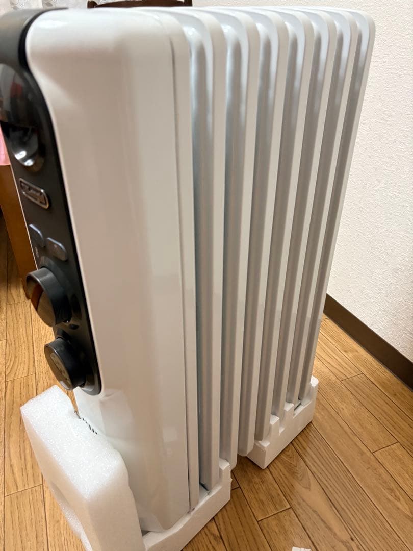 な*る様 デロンギ アミカルドオイルヒーター 2024年10月購入（未使用に近い
