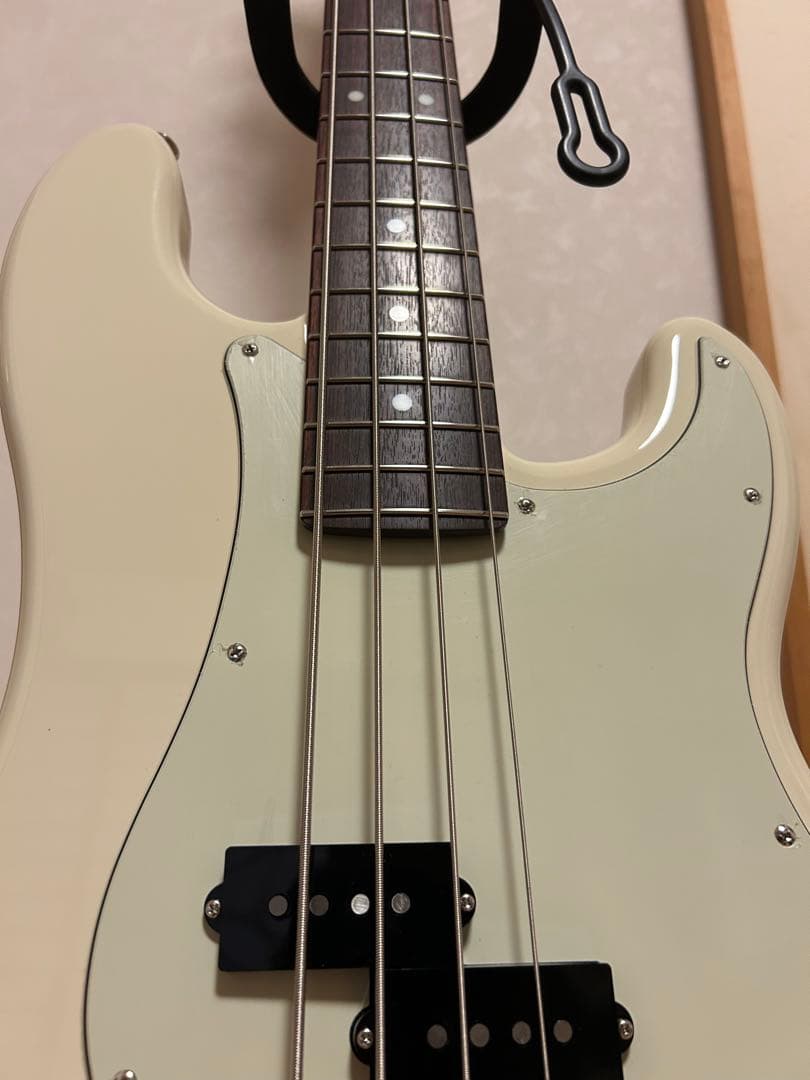 ベース Fender Precision Bass