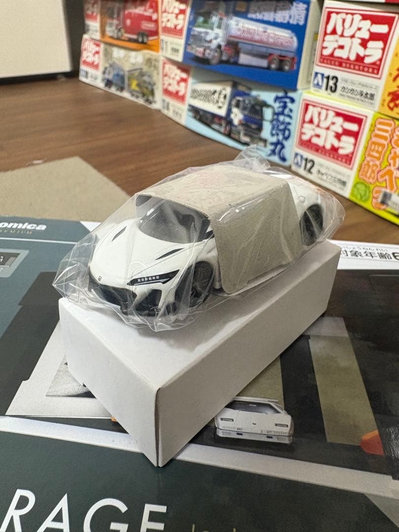 トミカプレミアム　ガレージ ランボルギーニエディション　NSXオマケ付き