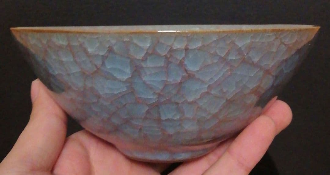 古川利男作　灰青磁　茶碗　共箱　略歴付　茶道具