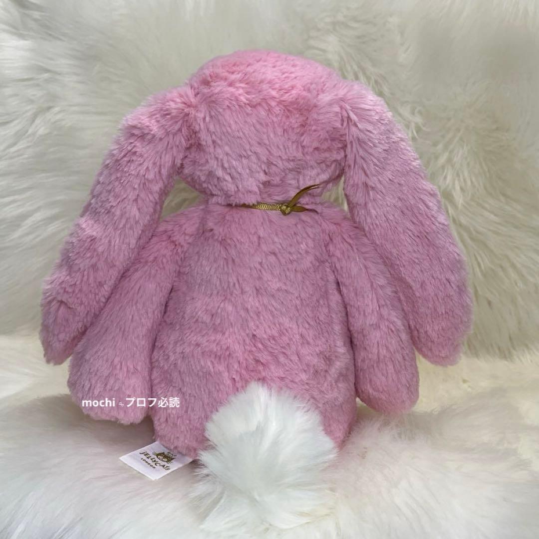  北京限定Blushkin Blossom Luxe Bunny