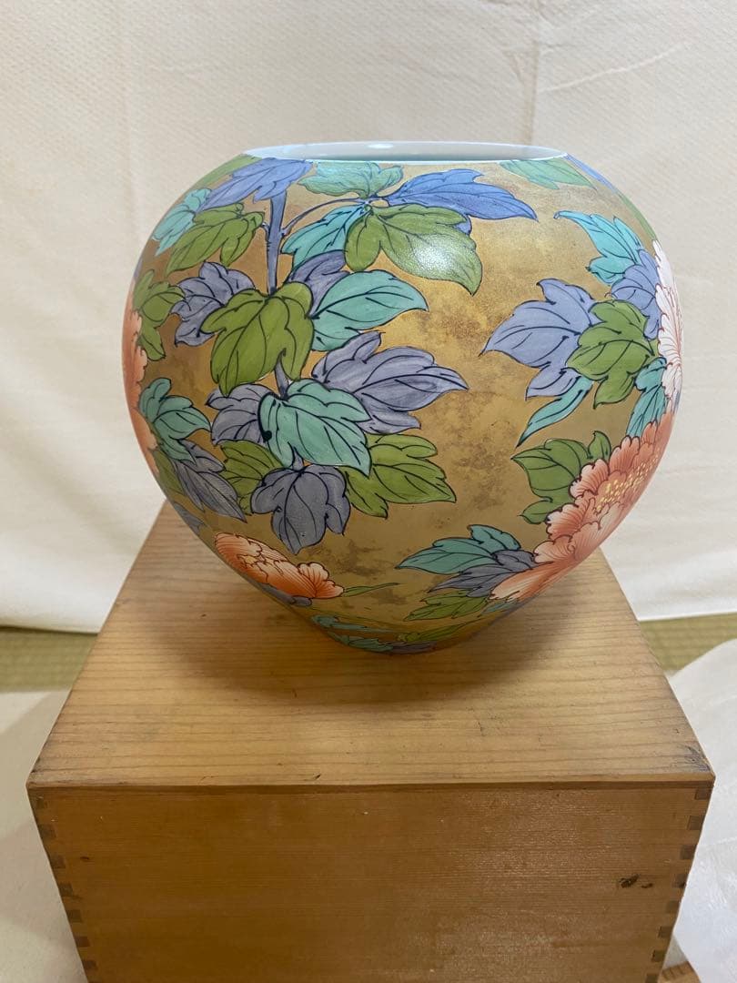 【希少＊限定品】肥前有田焼 文右エ門 飾壺・花入