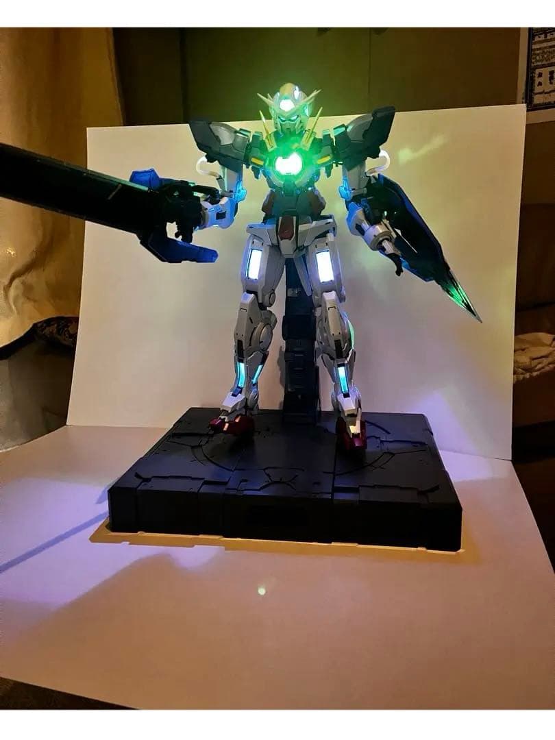 PG ガンダムエクシア　LEDユニット組込み済み