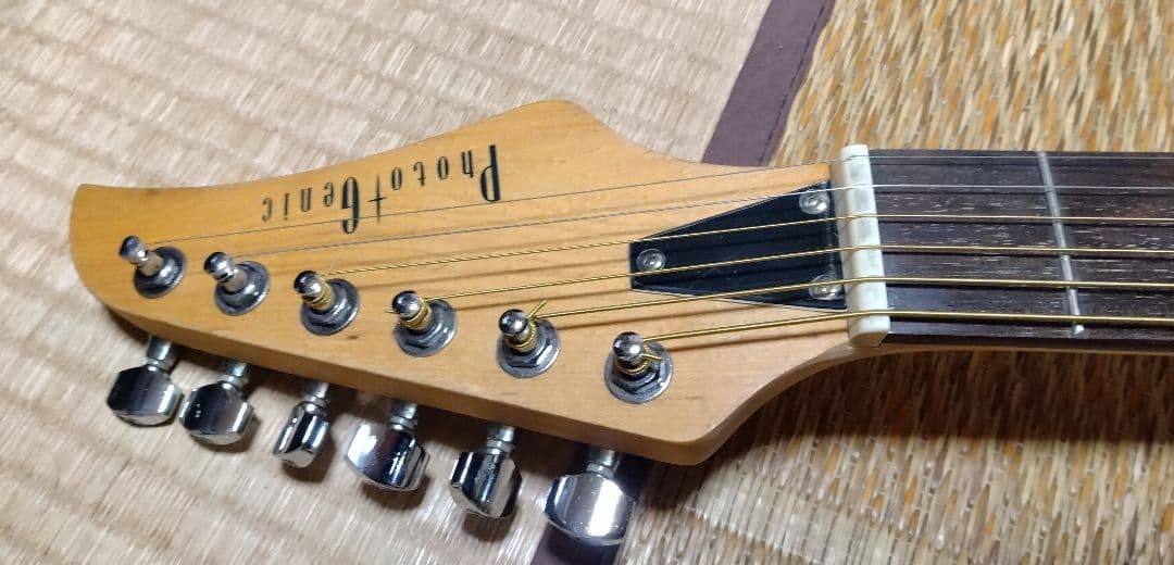 Photo Genic エレキギター 赤 ボディ