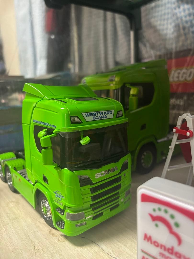 オーランドハンタースカニア1/32