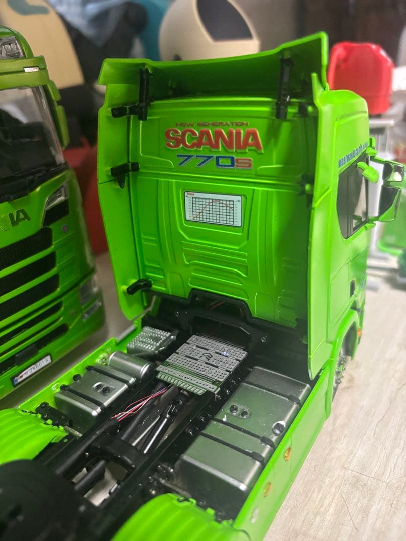 オーランドハンタースカニア1/32