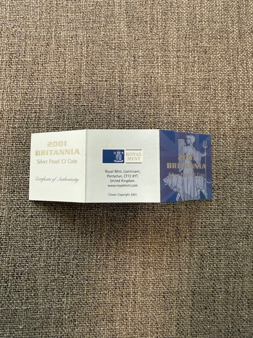 2001年 ブリタニアとライオン 1オンス 2ポンド 銀貨