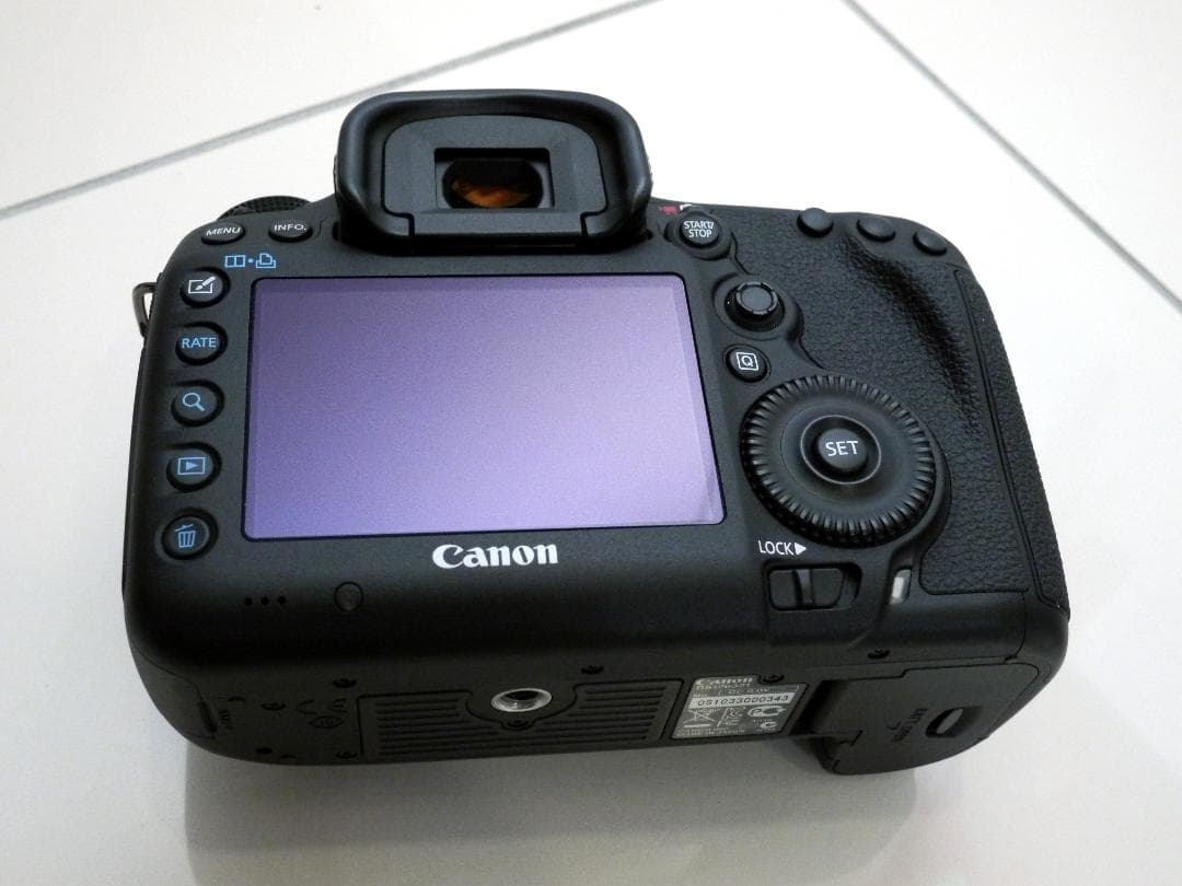 EOS 5D MarkⅢ + バッテリーグリップBGE11