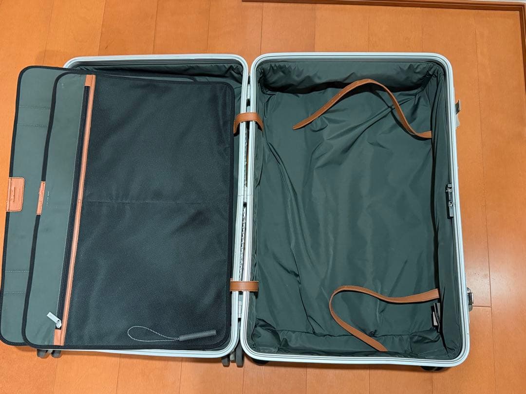 【破損あり】FPM BANK SPINNER 76 スーツケース