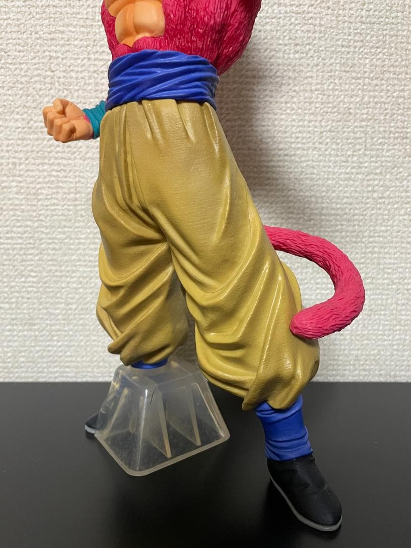 グレイテストサイヤン ゴジータ、悟空、ベジータ3体セット➕GTロゴフィギュア