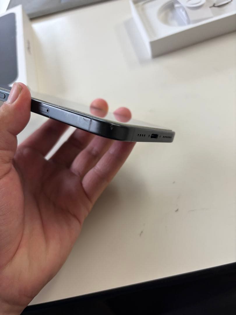 Apple iPhone 16 PLUSプラス　ブラック本体