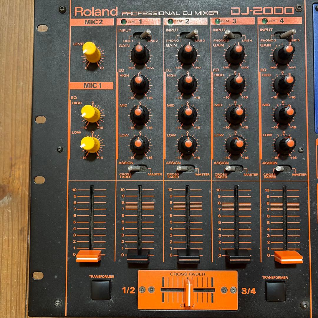 Roland DJ-2000 プロフェッショナルDJミキサー