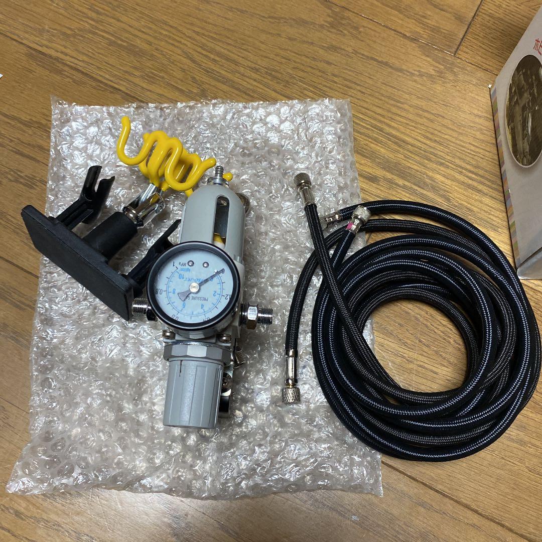 エアーパワーコンプレッサー、エアレギュレーター、エアブラシ、スタンドセット売り‼️