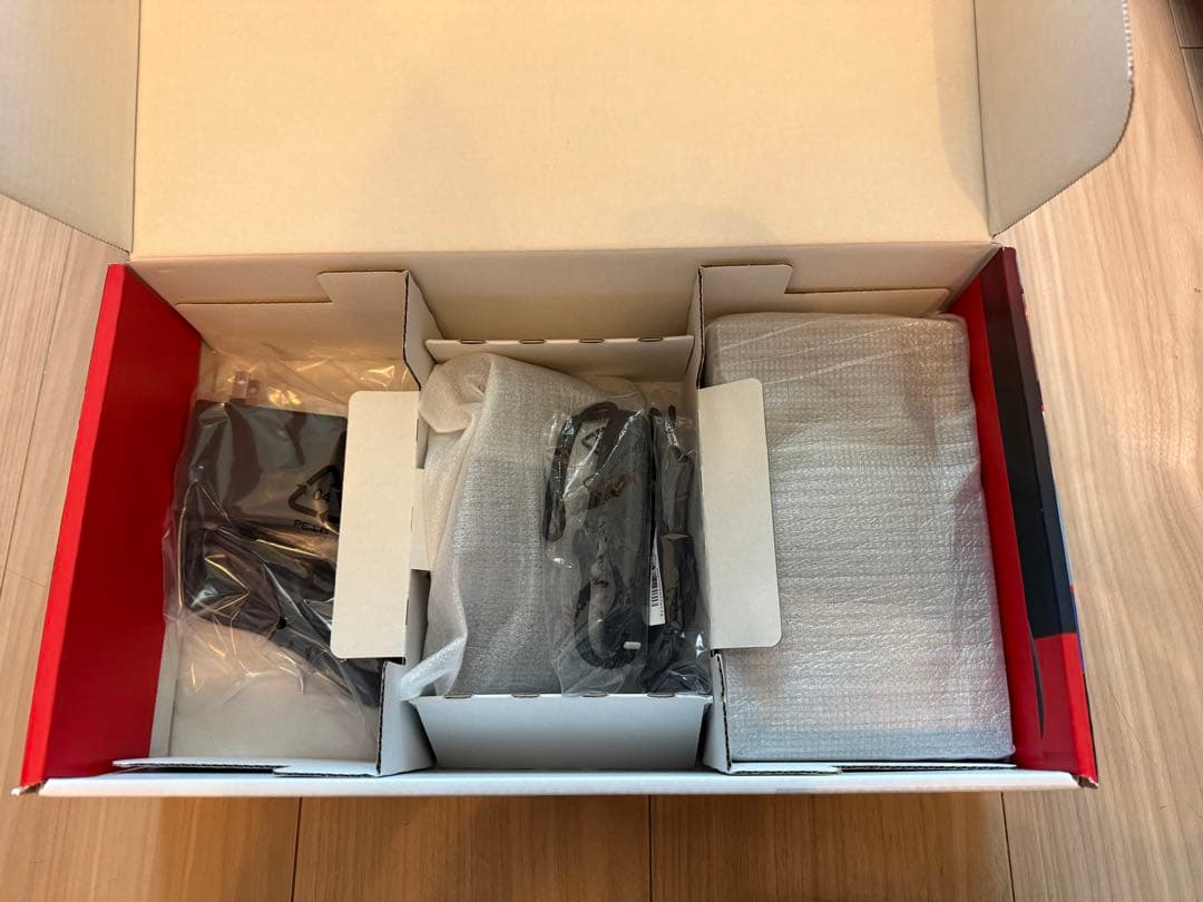 Nintendo Switch 本体【傷あり】