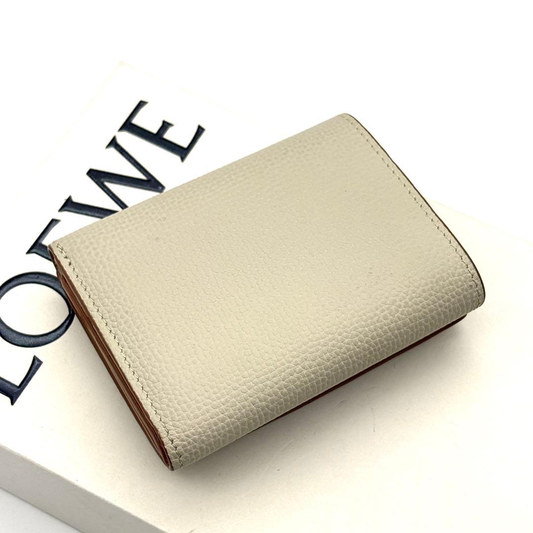 極美品◆LOEWE トライフォールドウォレット 三つ折り財布 グレージュ