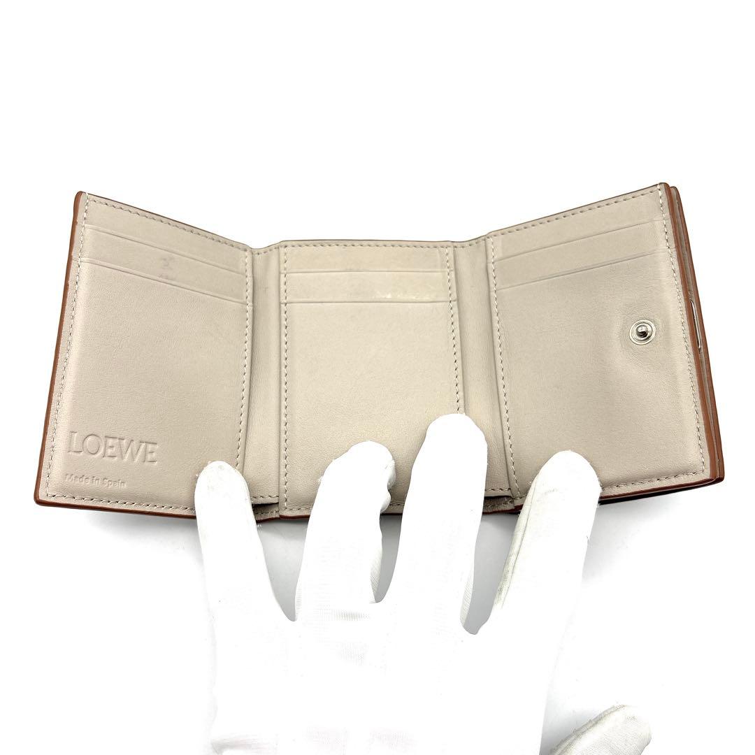 極美品◆LOEWE トライフォールドウォレット 三つ折り財布 グレージュ