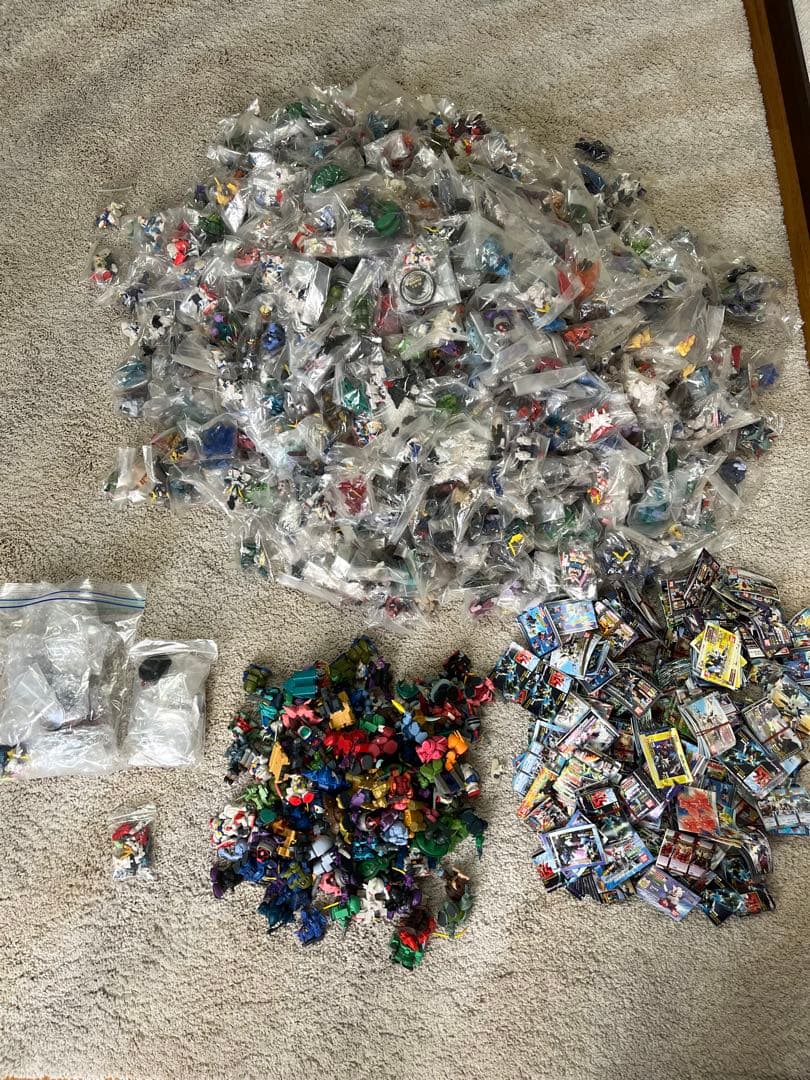 ガンダム　ガチャポン　新品未使用未開封　まとめ売り　約870体＋開封済み＋説明書