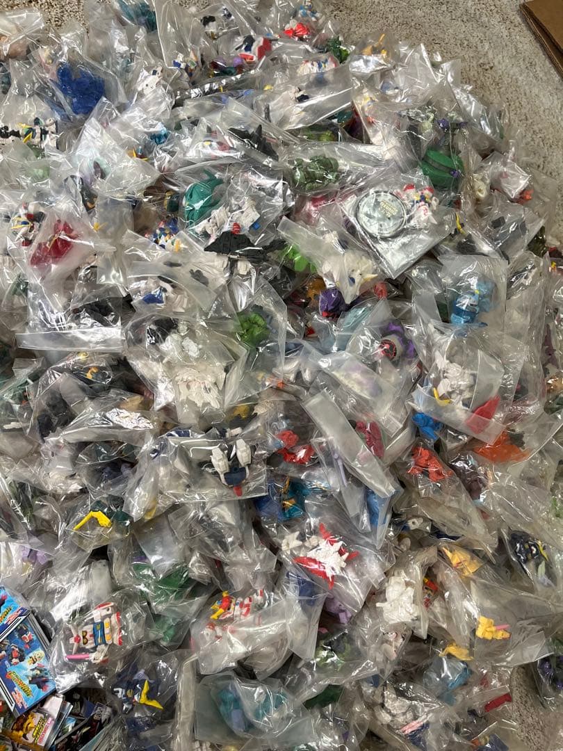 ガンダム　ガチャポン　新品未使用未開封　まとめ売り　約870体＋開封済み＋説明書