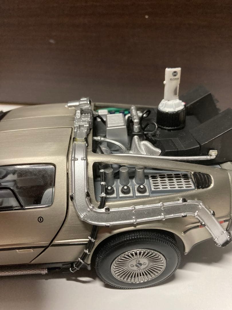 デロリアン　1/18