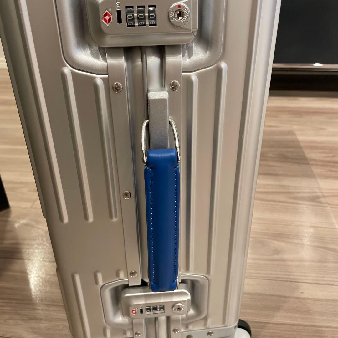 Innovator Sterling SILVER キャリーケース 36L