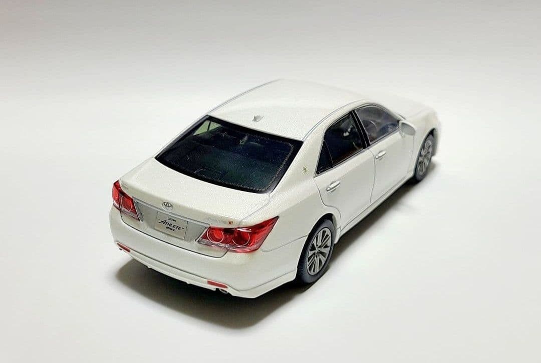 トヨタ 210系クラウンアスリートG後期 カラーサンプル