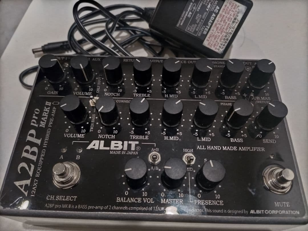ALBIT A2BP Pro Mark II ベースエフェクター