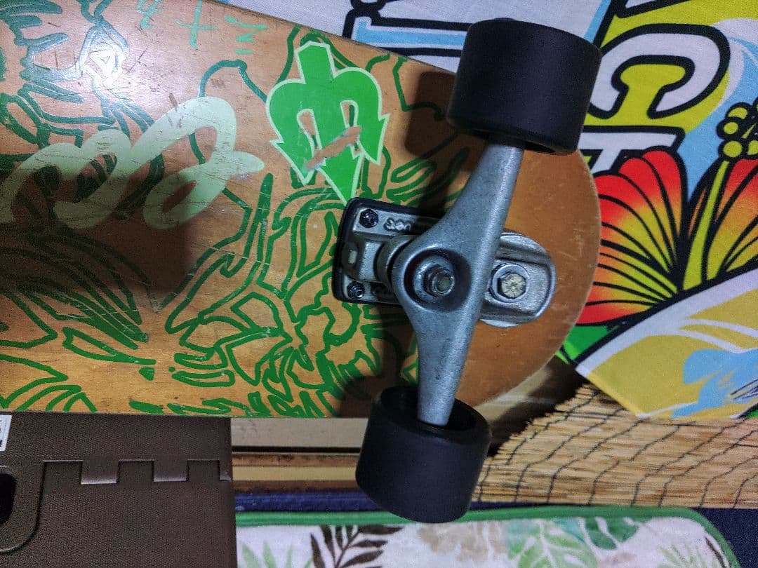 carverスケートボード　カーバースケートボード