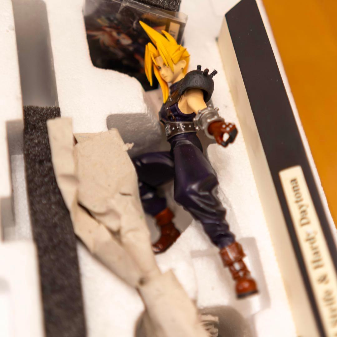 コトブキヤ クラウド&ハーディーデイトナ 1/8 ファイナルファンタジー7