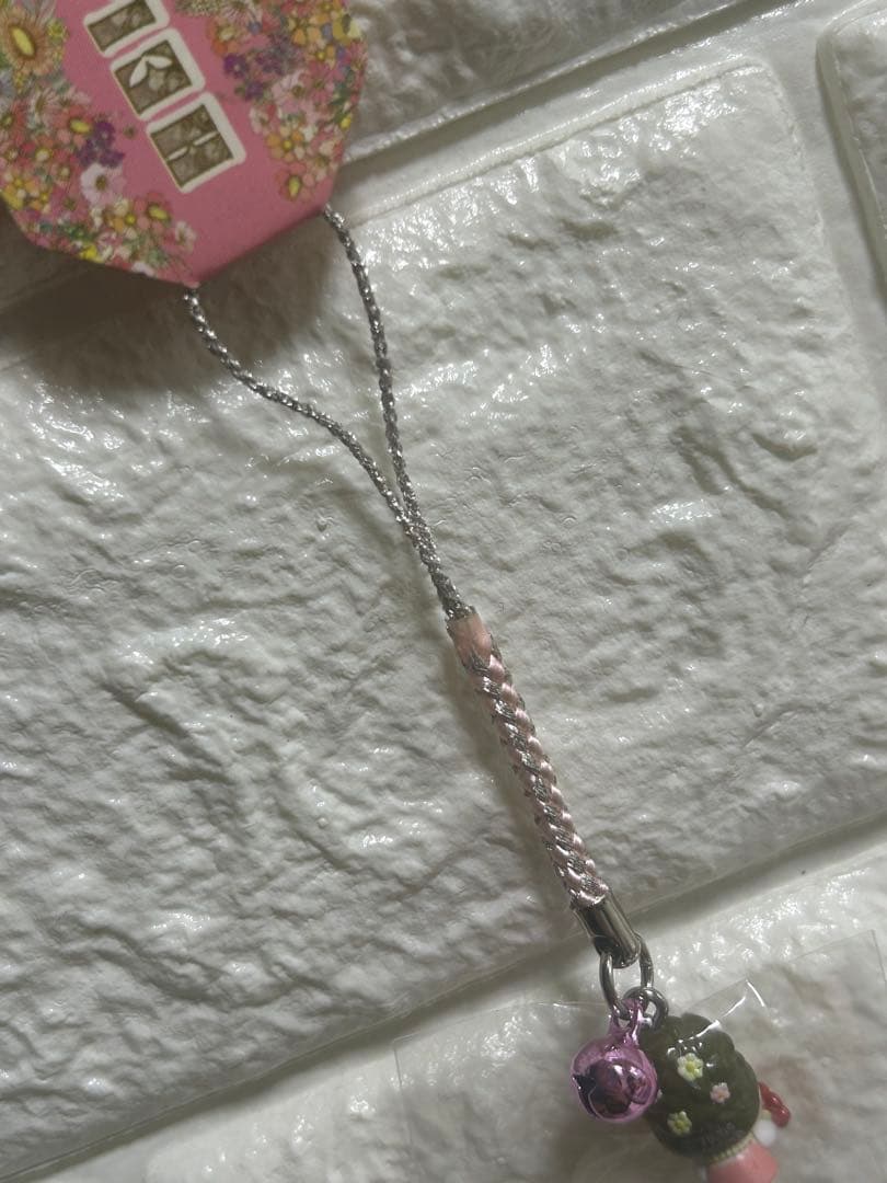 【希少・未開封】ご当地キティ フルールキティちゃん 根付ストラップ 2006年