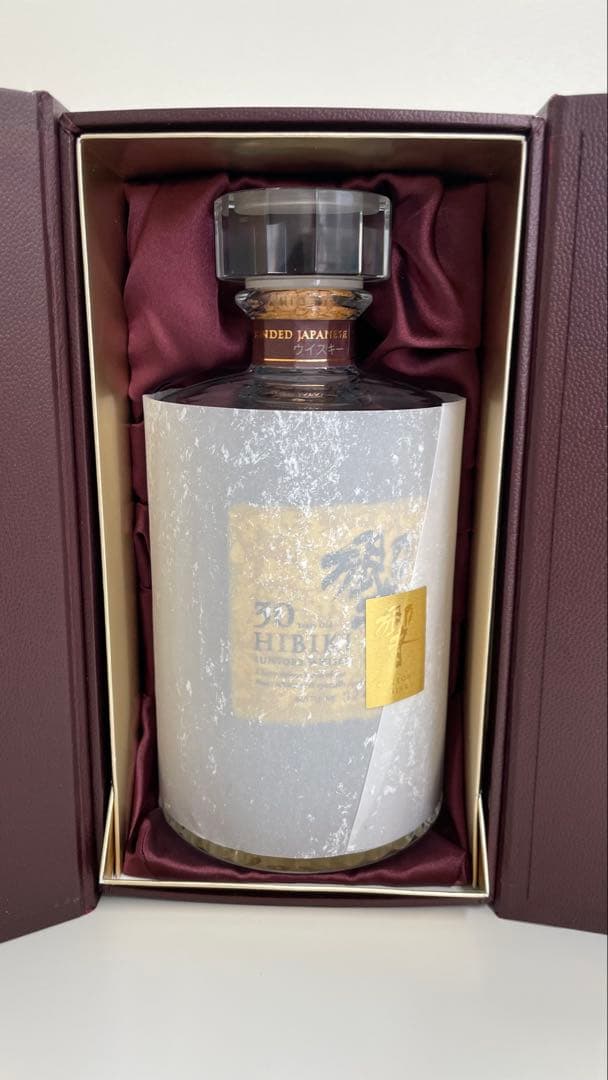 美品　響30年　空瓶　白箱付き　未洗浄