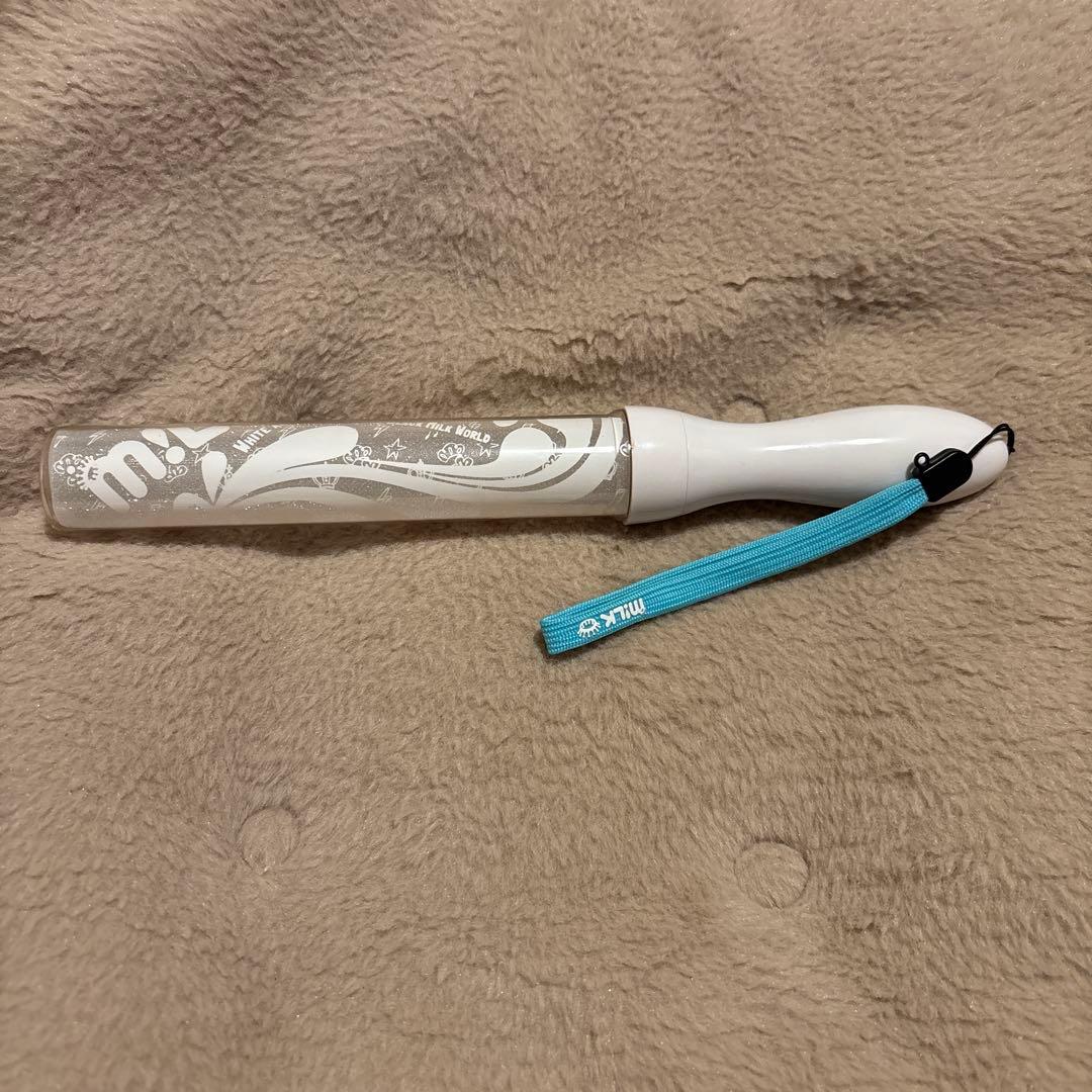 M!LK パシフィコ横浜 カラチェンペンライト